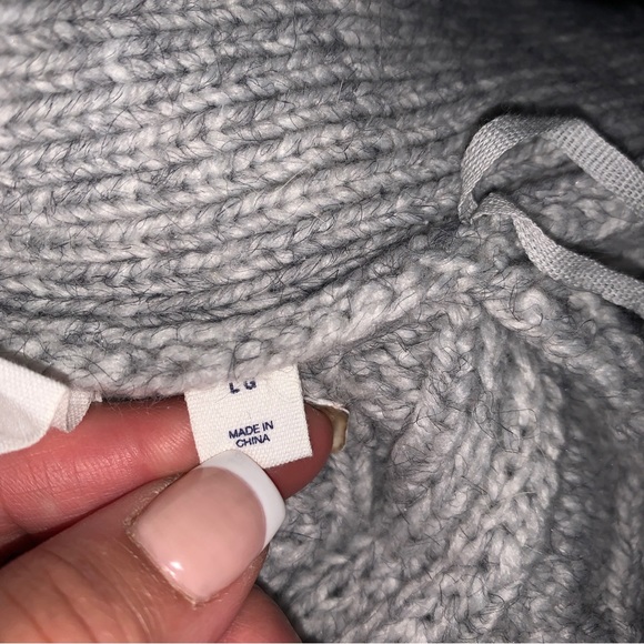 Gap Sweater Cardigan Women’s Size Large Grey Cable Knit - Picture 2 of 4